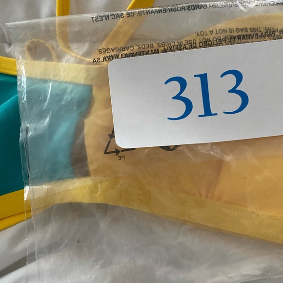 Speedo Women's Color Blocked Keyhole Tie Back Bikini Top. Sz. M. #313 - Picture 10 of 10